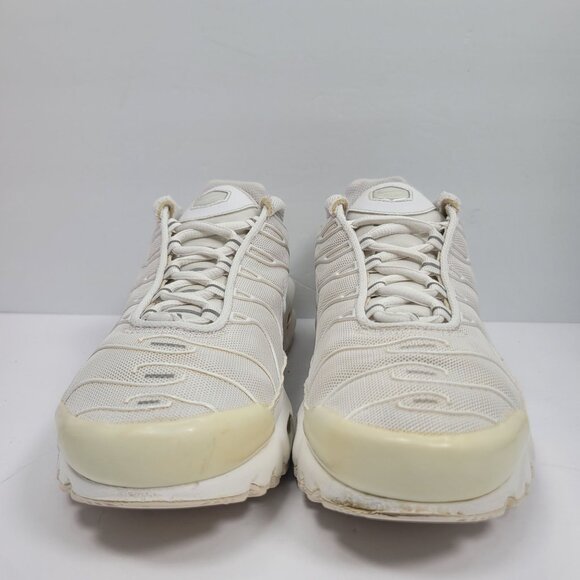 Nike Air Max Plus Men's Triple White Sneakers DM2362-100 US Size 7.5 - Picture 3 of 9